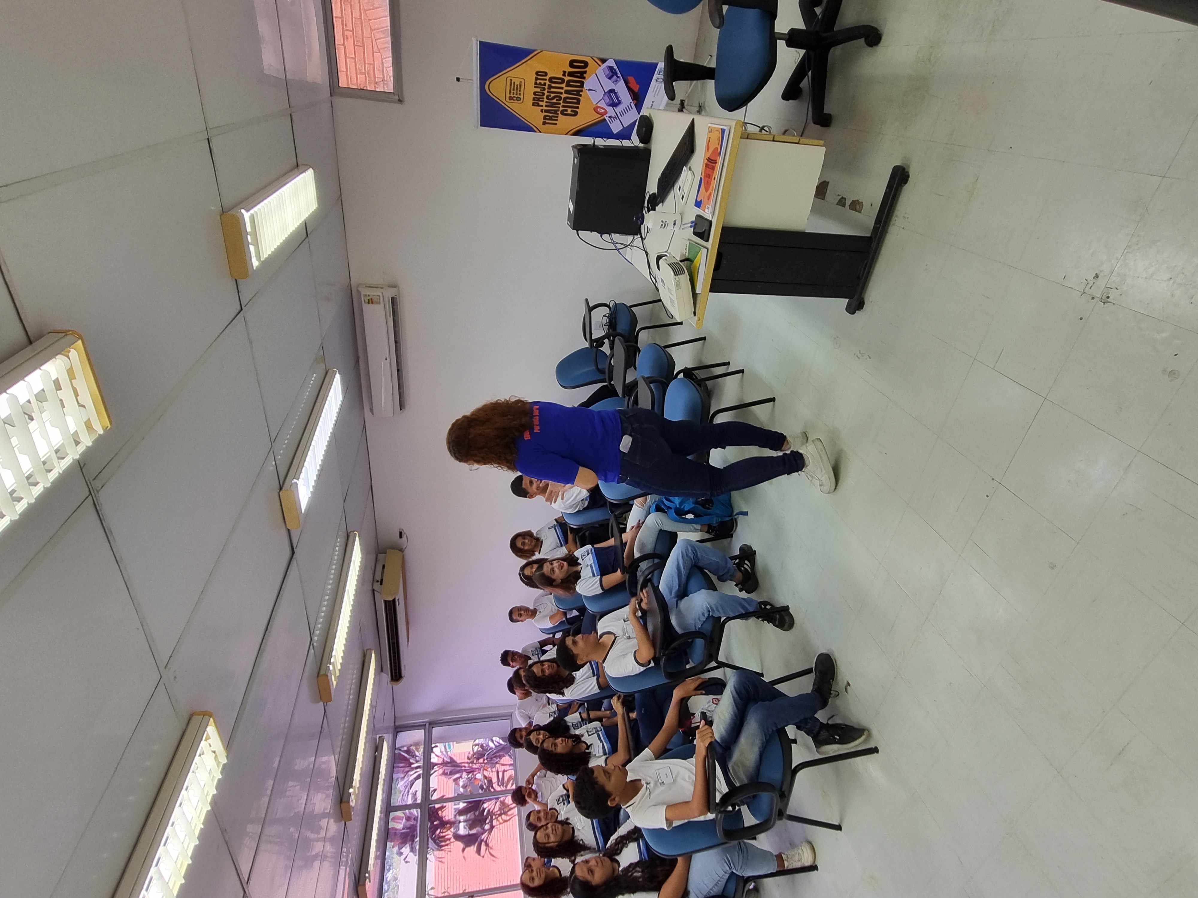 Sala de aula com participantes do projeto Trânsito Cidadão