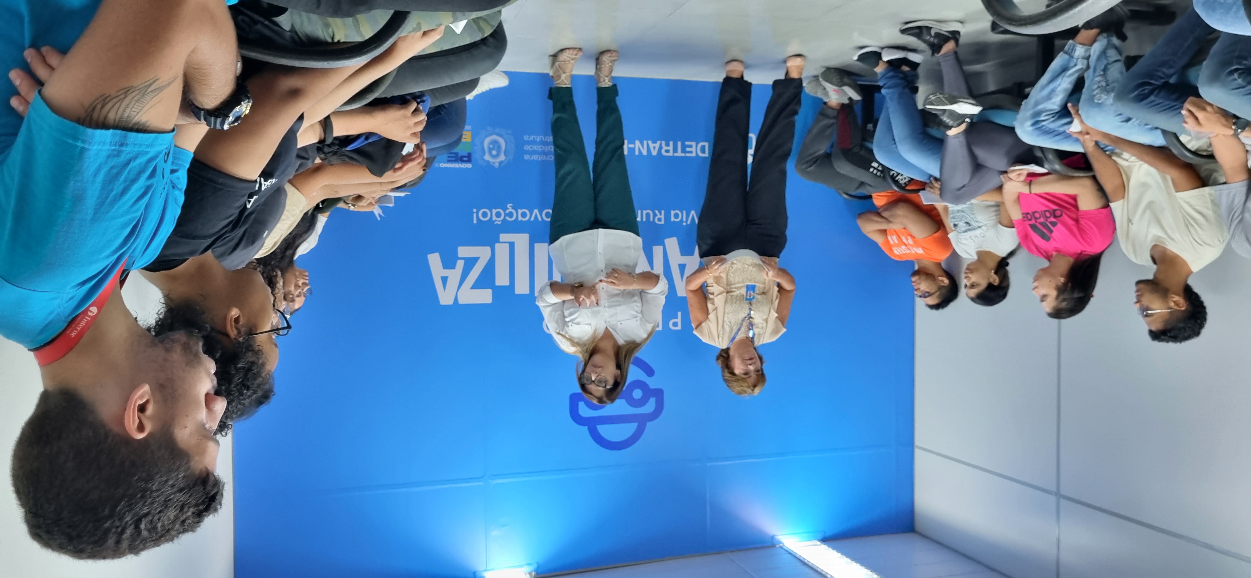 Foto com equipe da Psicomédica no programa Tranquiliza