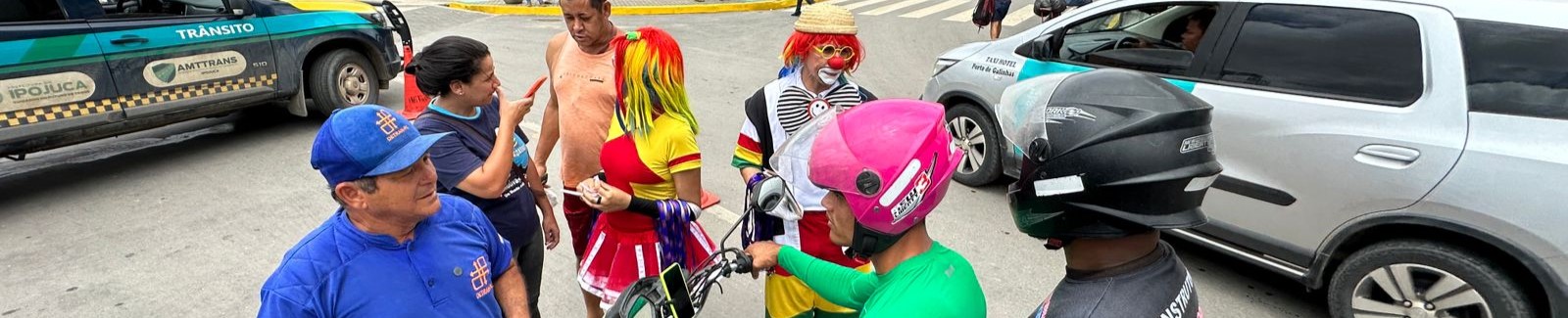 Ação com turma do Fom-Fom na rua