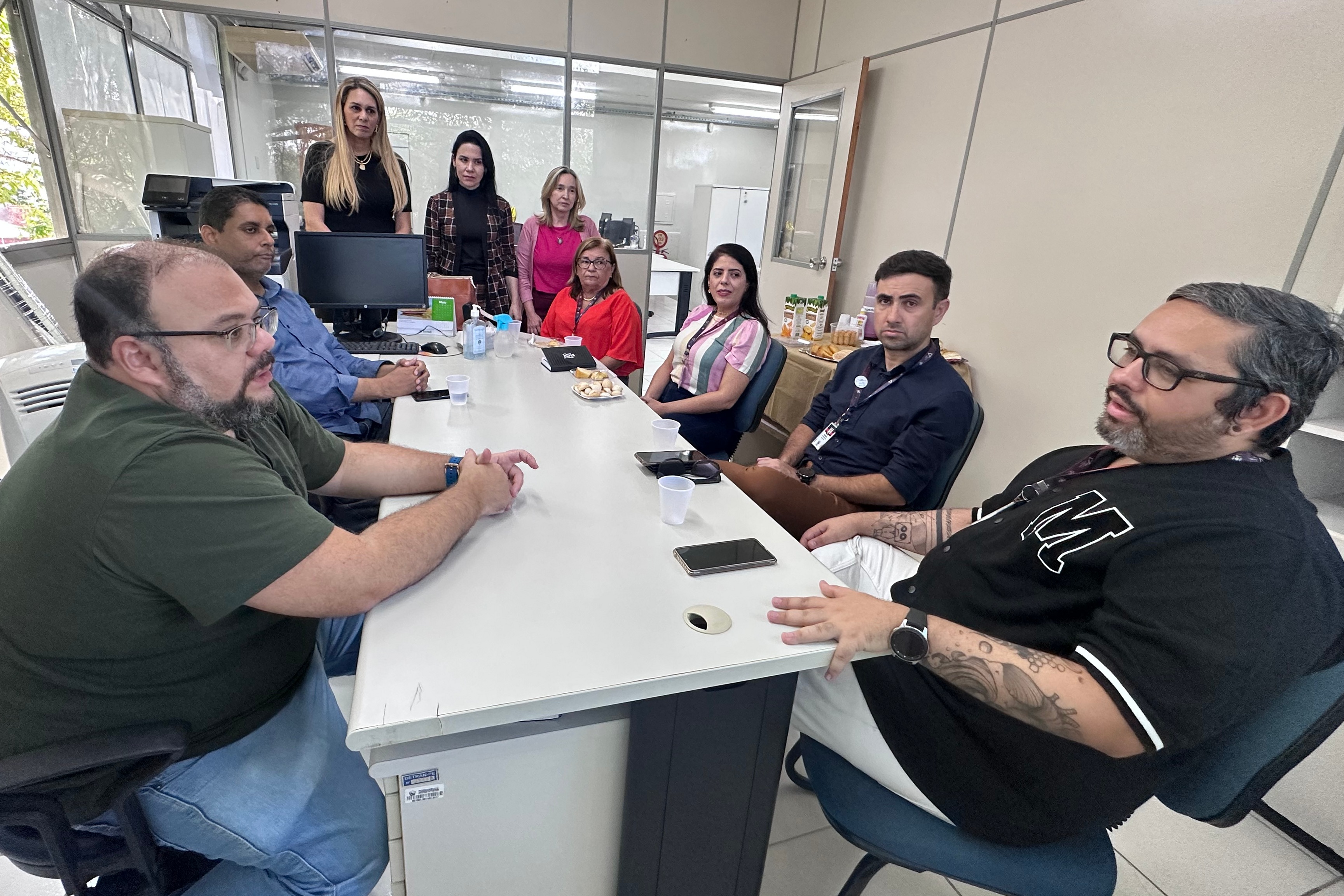 A atuação da Corregedoria do Departamento Estadual de Trânsito de Pernambuco (Detran-PE) virou modelo para outras unidades estaduais. Para isso, na manhã de hoje (12), uma equipe formada por quatro membros da Comissão Permanente de Sindicância e Inquéritos do Detran Rio Grande do Norte esteve na sede do órgão pernambucano, para troca de experiências.