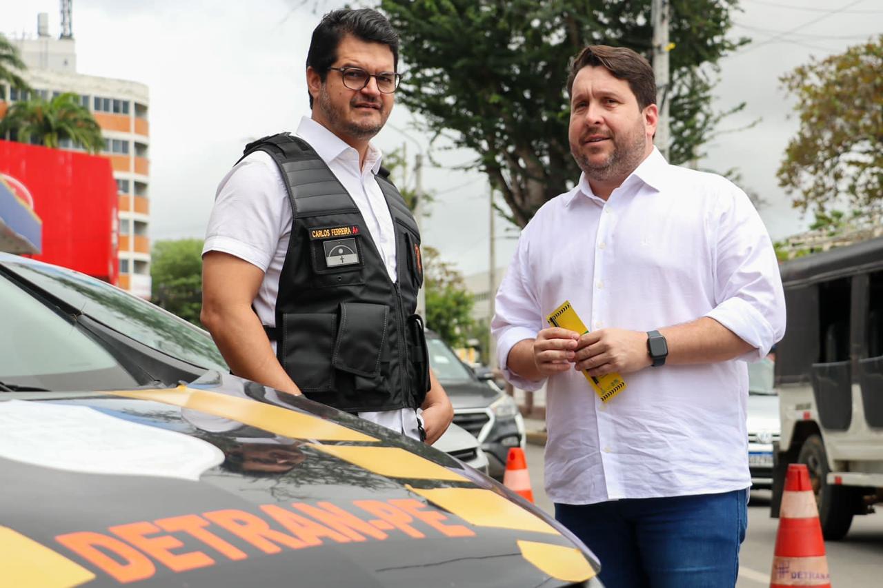 Foto diretores Detran-PE em ação