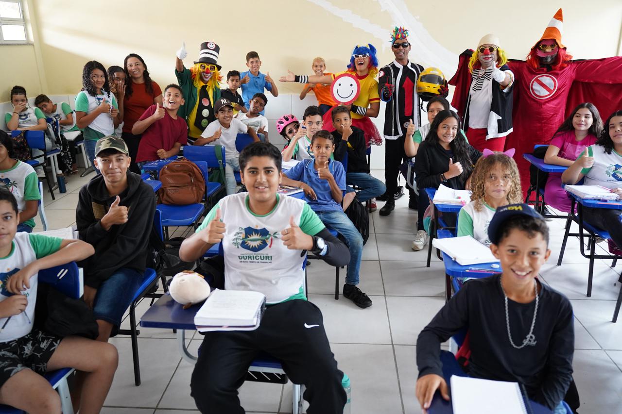 Ação com estudantes