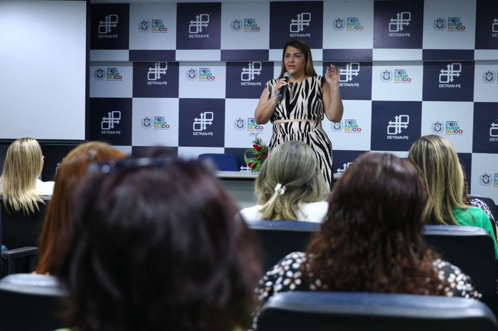 Foto durante abertura do treinamento