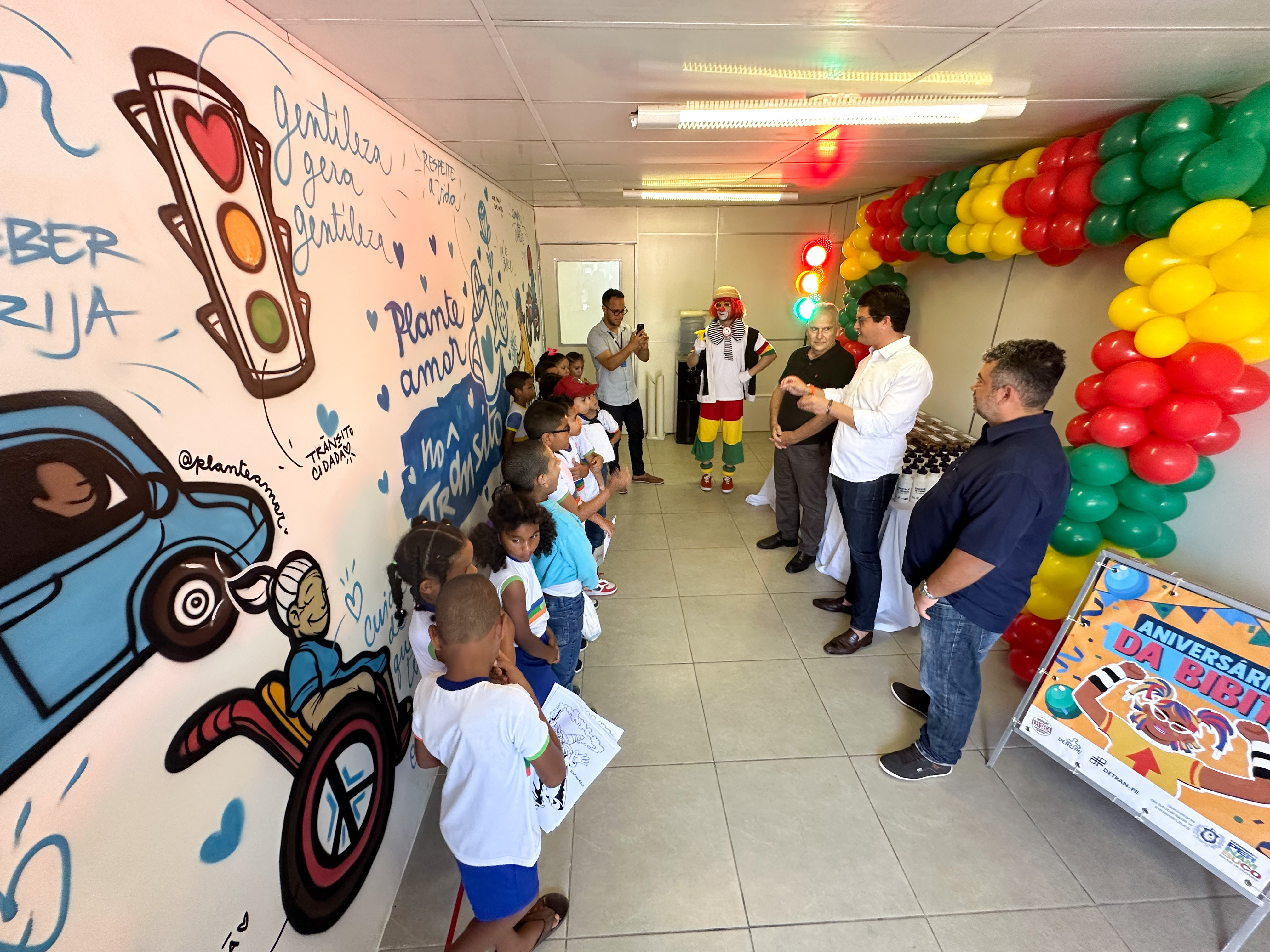 Foto de atividades com crianças