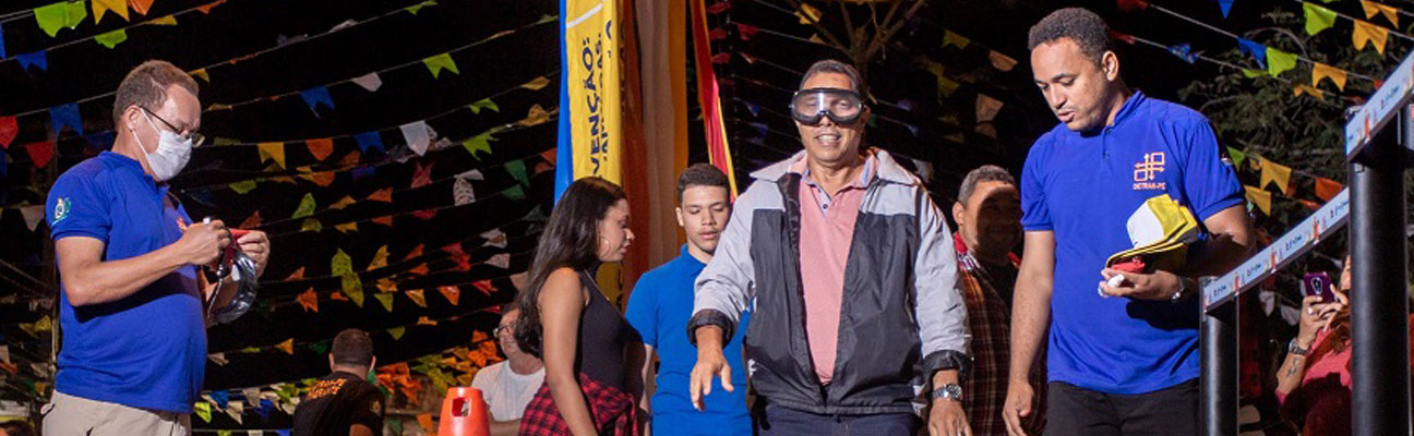 foto de ação do detran realizada em festa junina